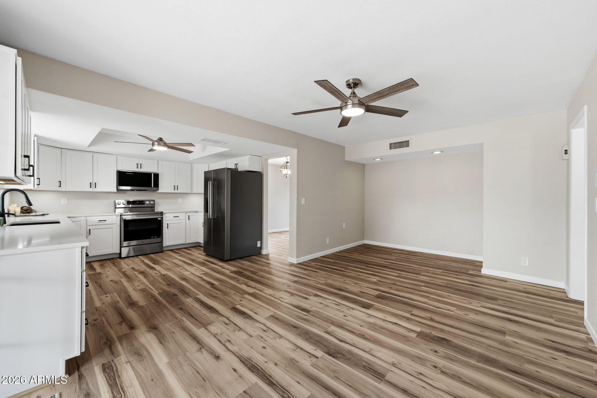 1011 LEISURE WORLD --
