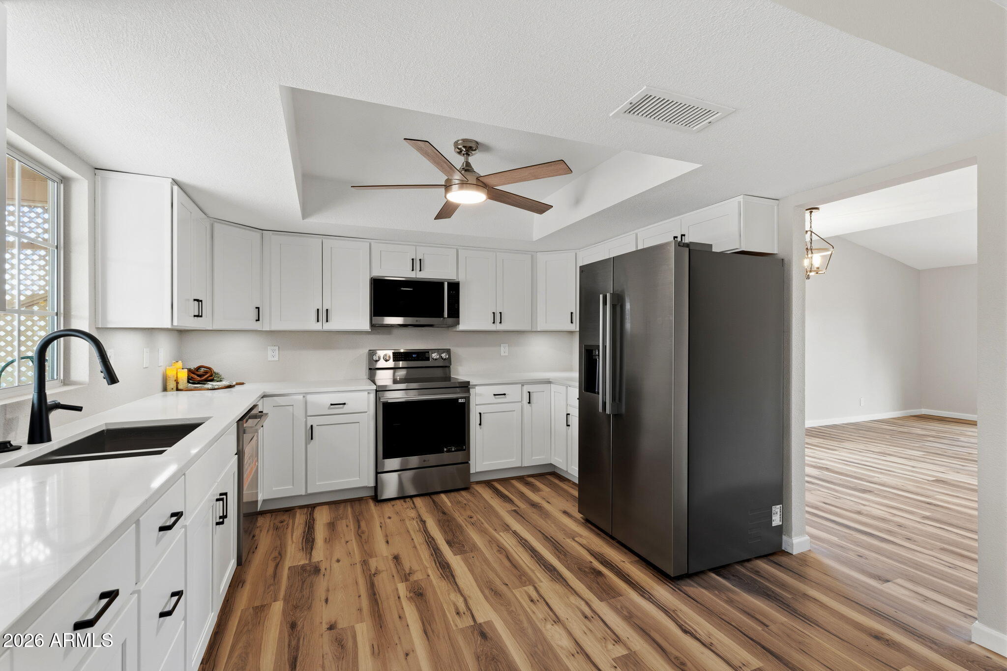 1011 LEISURE WORLD --