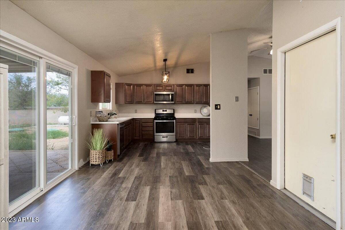 CIRCLE S RANCH ESTATES - Residential