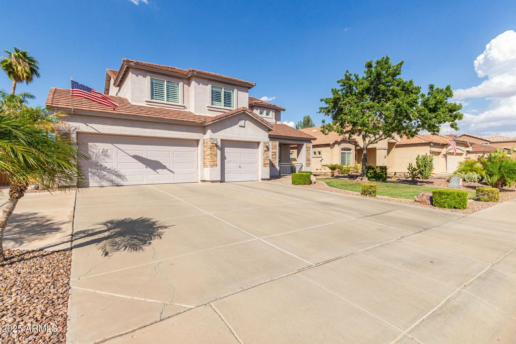 Photo of 3308 E Thornton Avenue, Gilbert, AZ 85297 (MLS # 6925421)