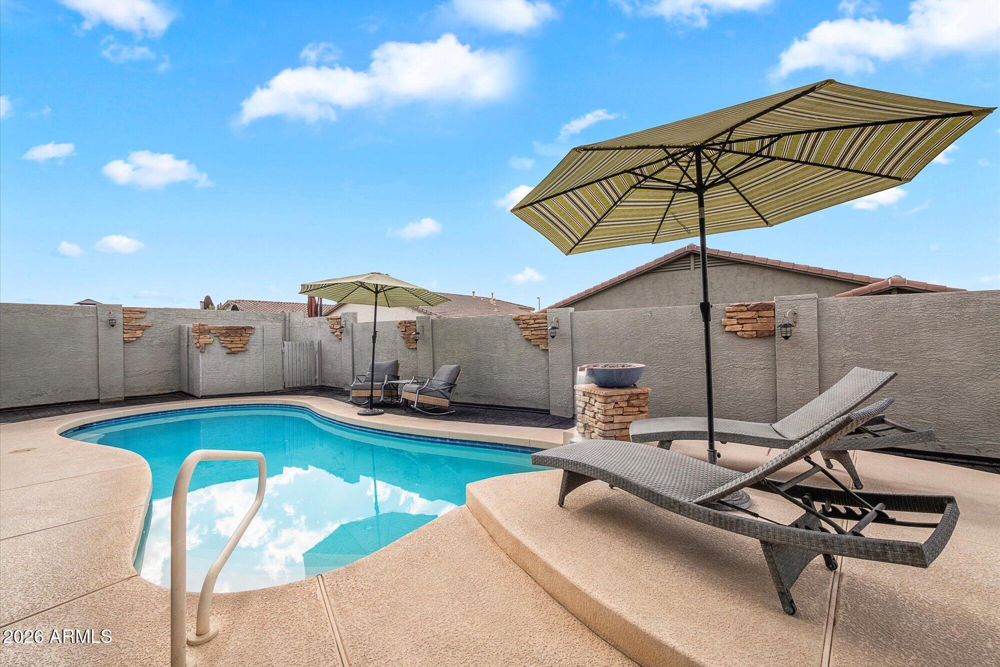 18426 W WESTERN STAR Boulevard