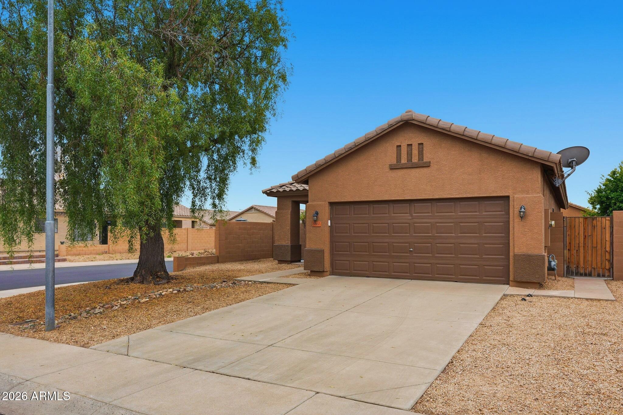 8807 W SHAW BUTTE Drive