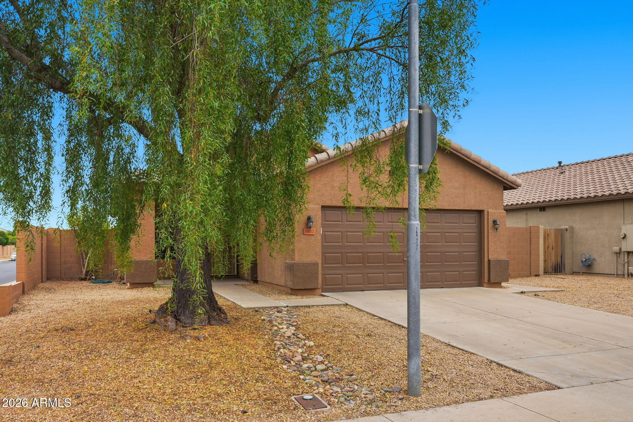 8807 W SHAW BUTTE Drive