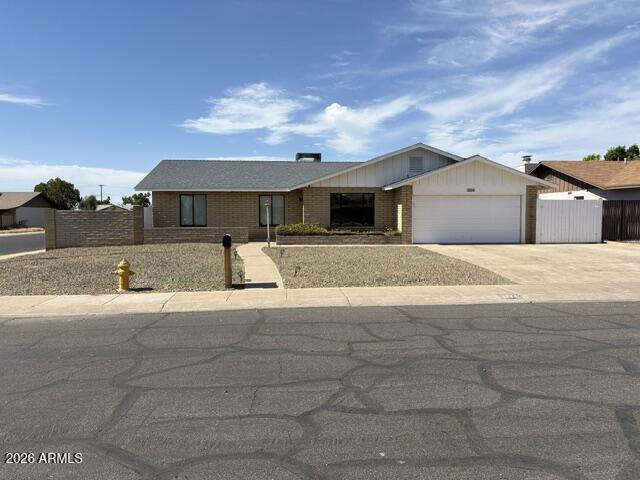 3244 W YUCCA Street