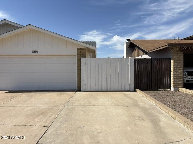 3244 W YUCCA Street
