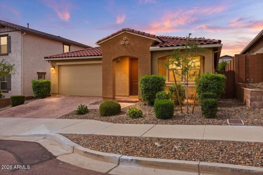 Photo of 4418 W Palace Station Road, Phoenix, AZ 85087 (MLS # 7030876)