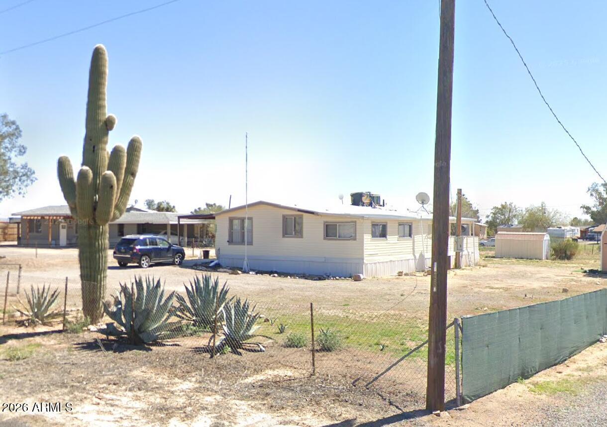 22655 W HENDERSON Street