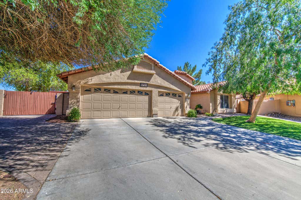 Photo of 5721 W Ironwood Drive, Glendale, AZ 85302 (MLS # 7039970)