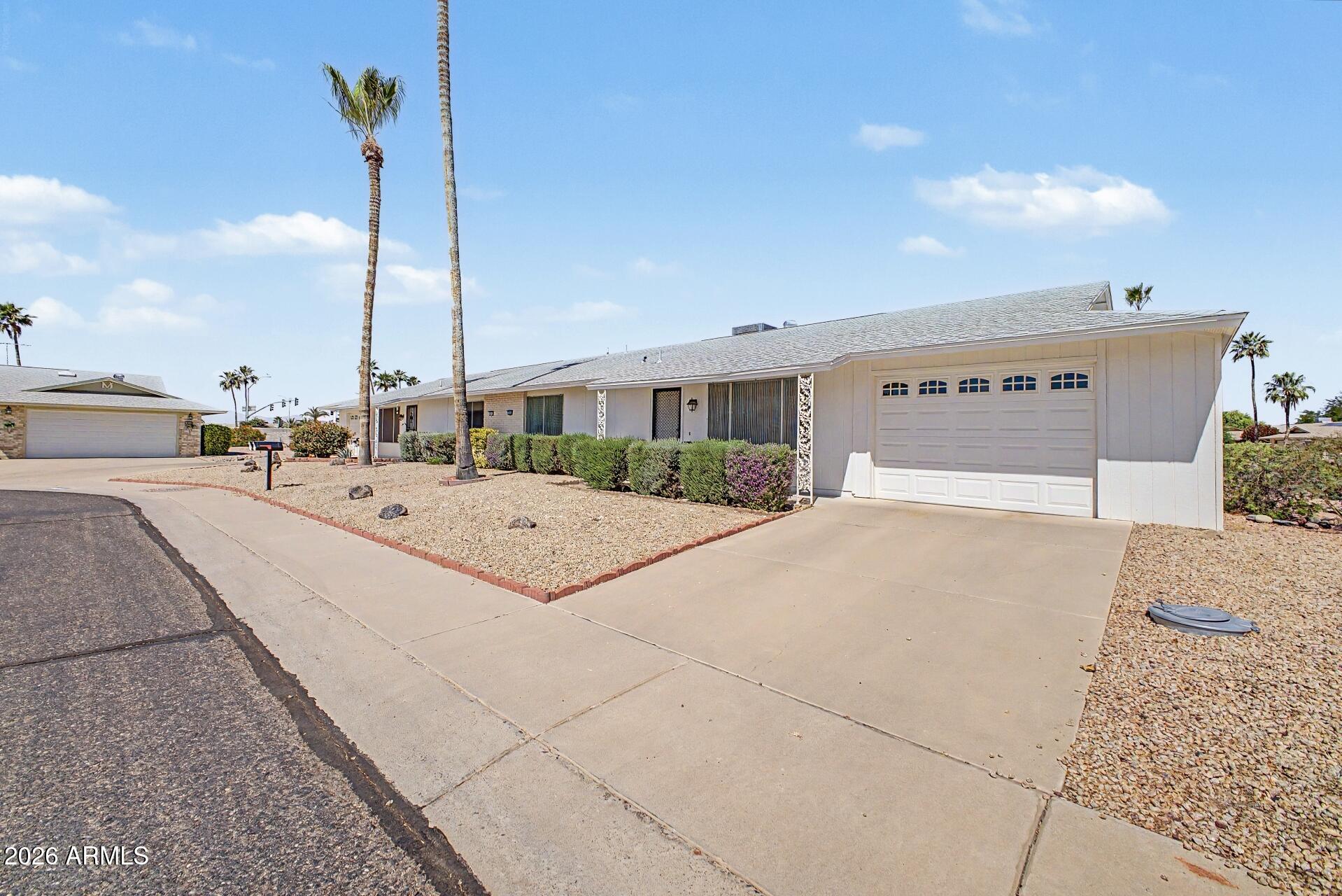 18048 N DESERT GLEN Drive