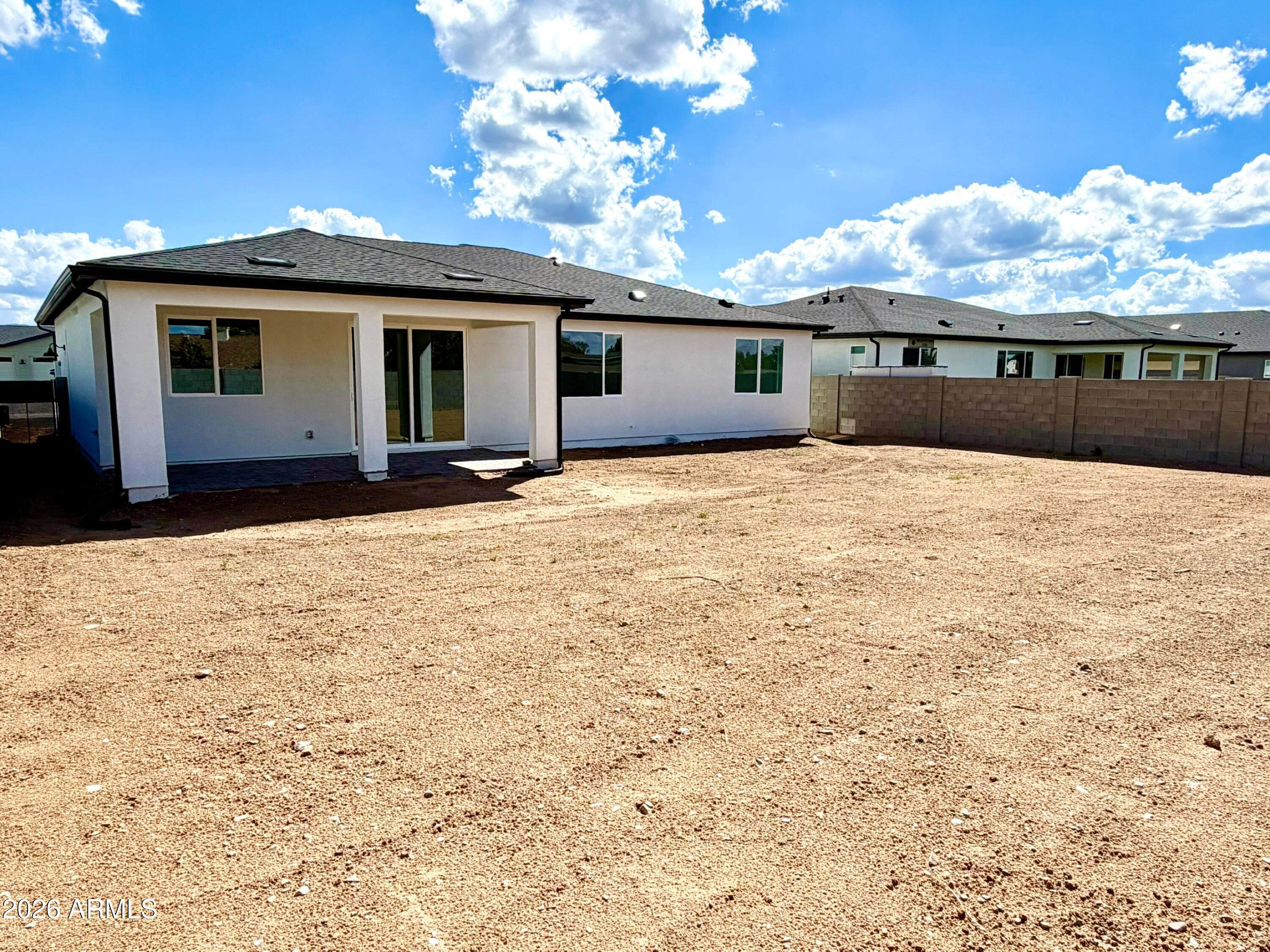 7408 E LOUIE Lane