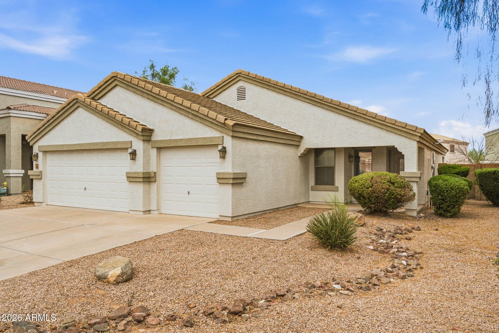 Photo of 43588 W Blazen Trail, Maricopa, AZ 85138 (MLS # 7089932)