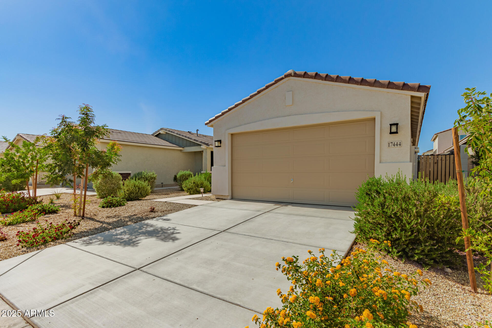 17444 W VIA DE LUNA Drive
