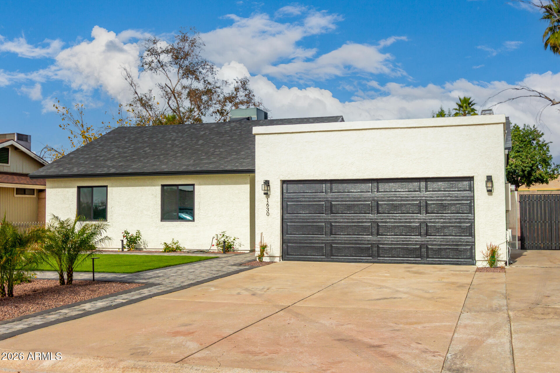 1630 W SEQUOIA Drive