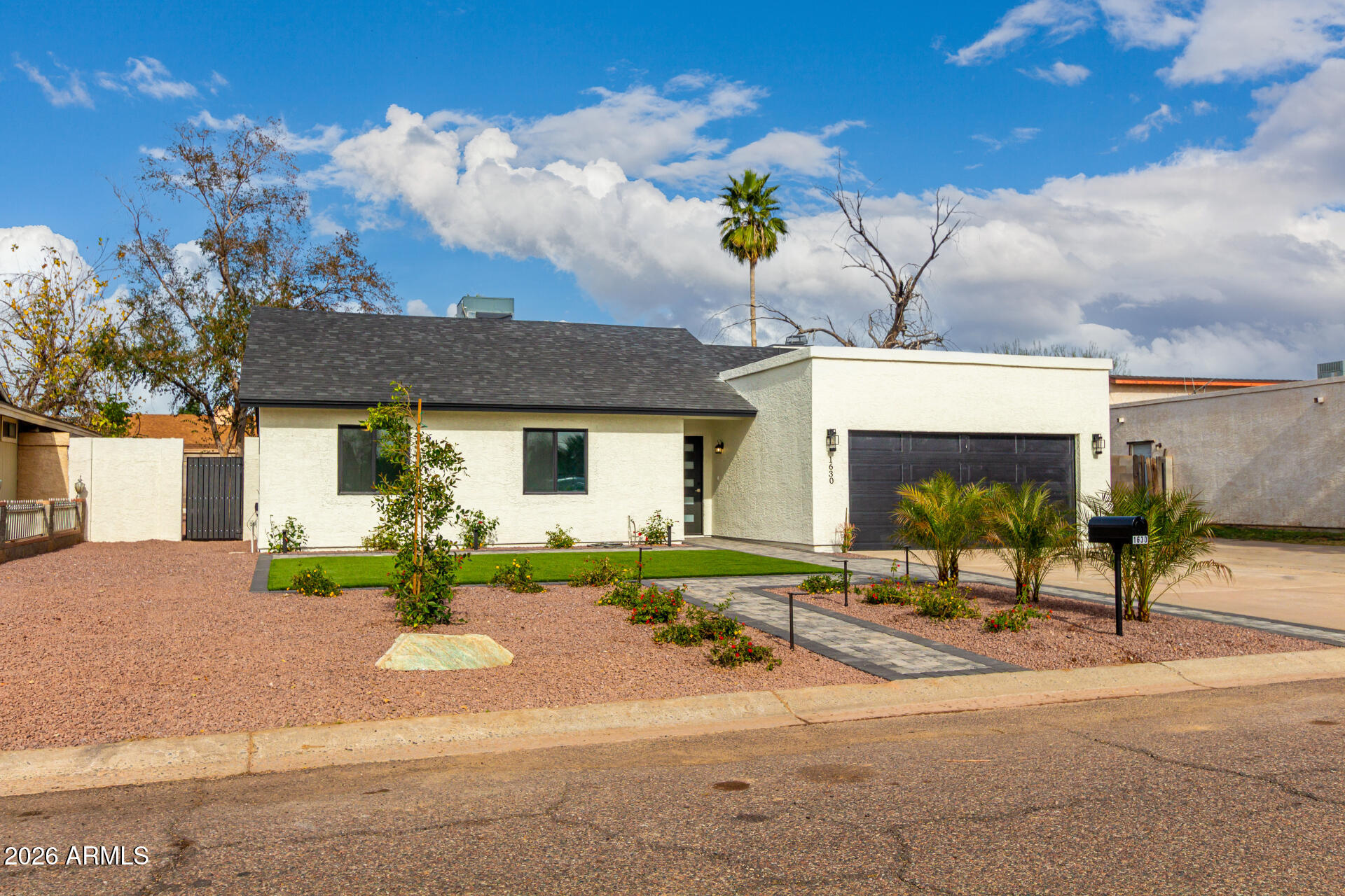 1630 W SEQUOIA Drive