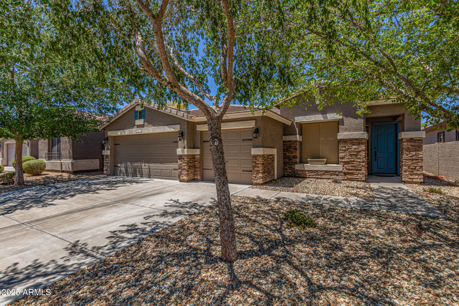 18186 W RIMROCK Street
