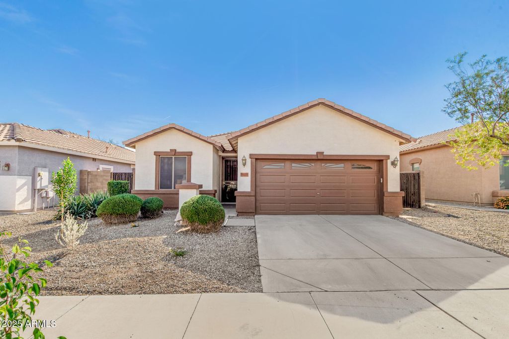 Photo of 15233 W Jackson Street, Goodyear, AZ 85338 (MLS # 6947223)