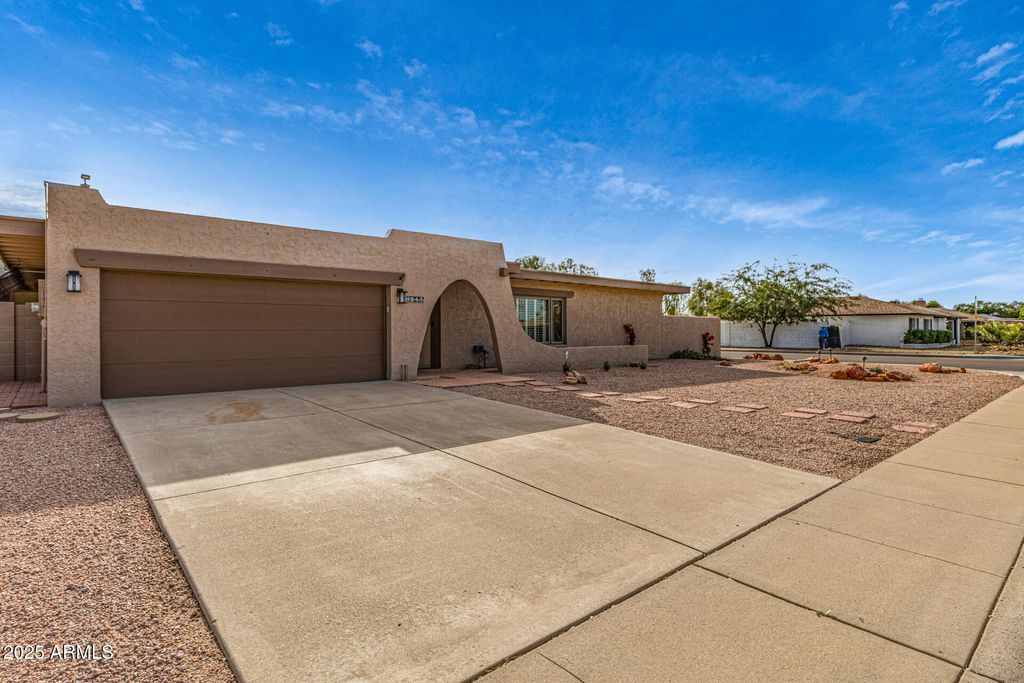 Photo of 1847 E Yale Drive, Tempe, AZ 85283 (MLS # 6963449)