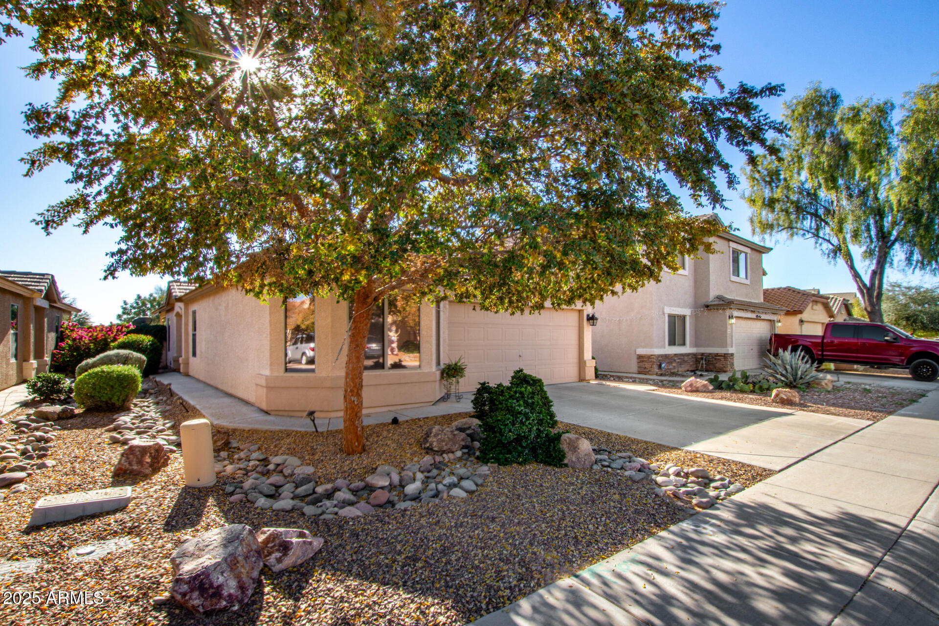 41793 W SUNLAND Drive