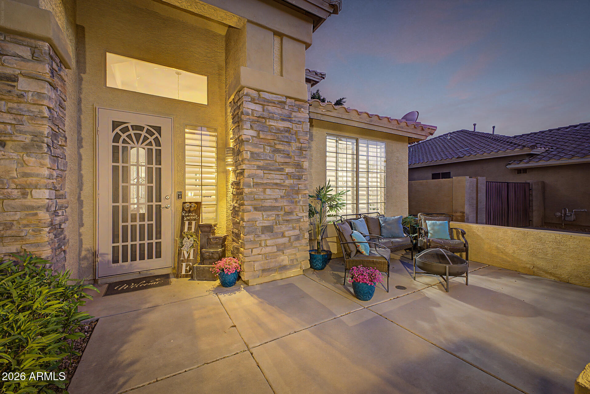 8039 W FOOTHILL Drive
