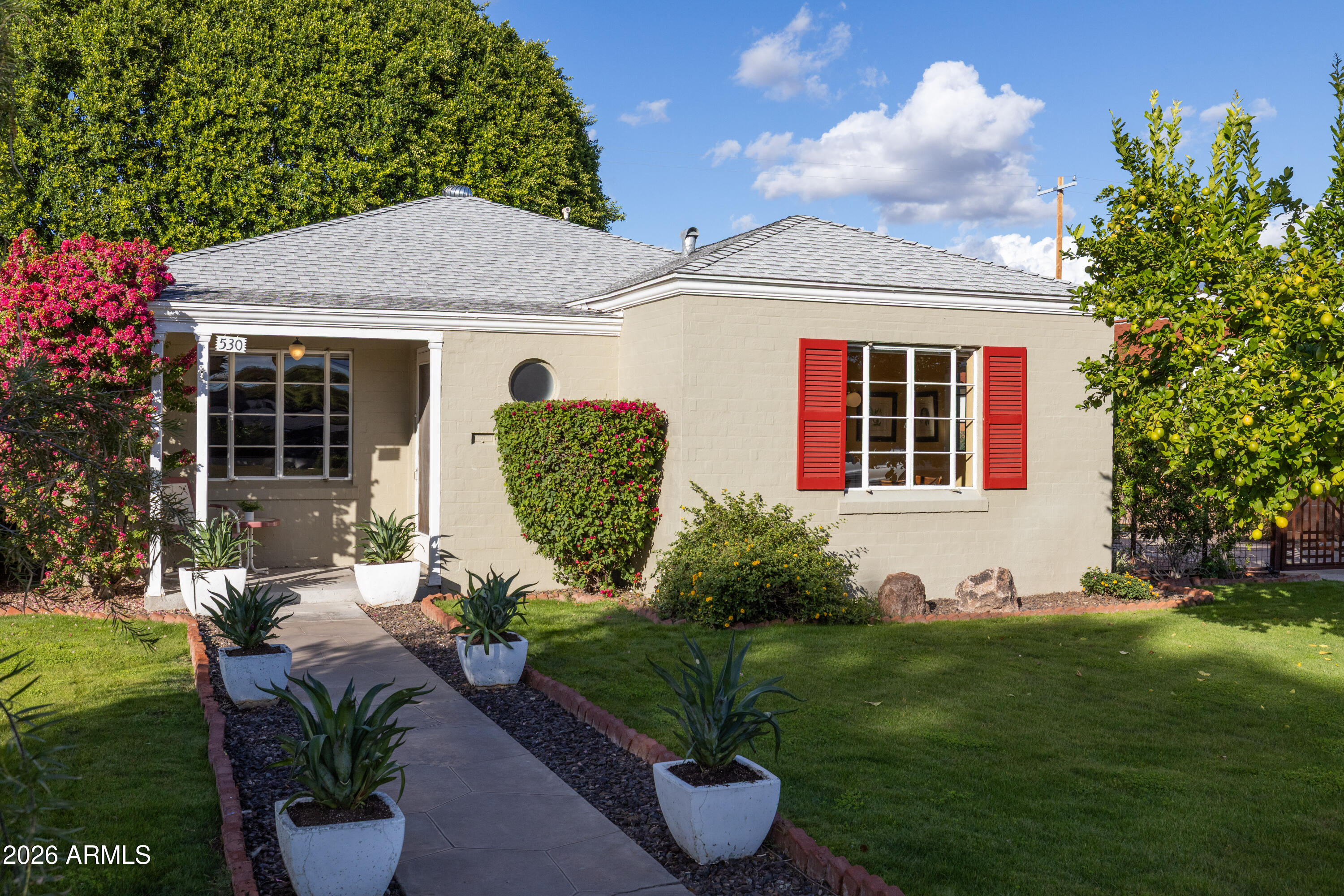 530 W WILSHIRE Drive