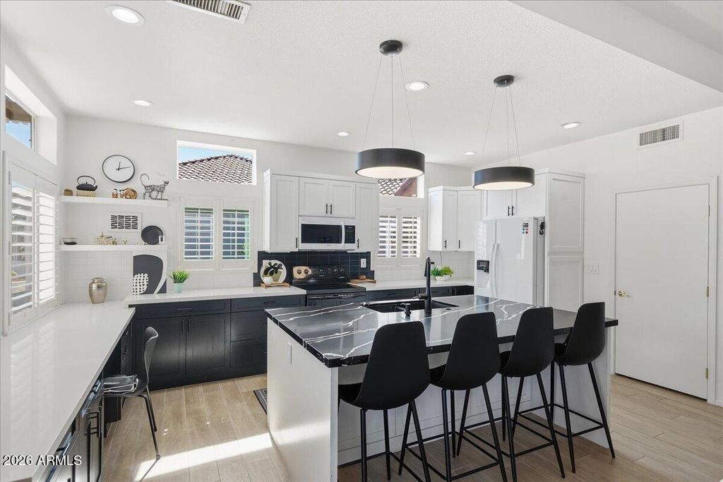 Photo of 15173 W Via Manana, Sun City West, AZ 85375 (MLS # 6993080)