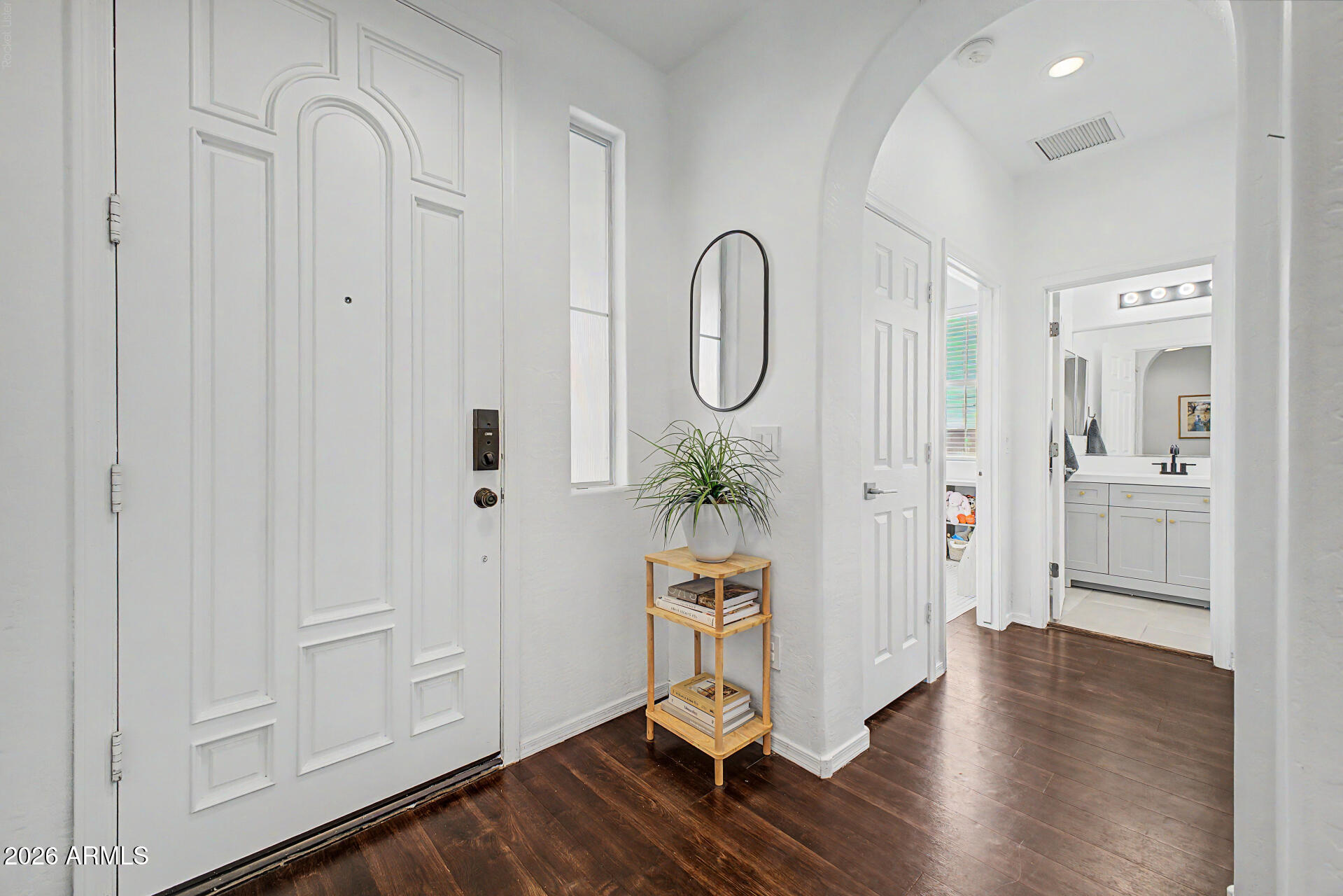 1047 W CAROLINE Lane