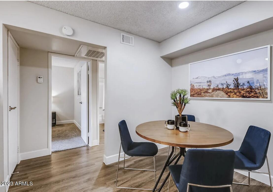 1944 W Thunderbird Road Apt 2