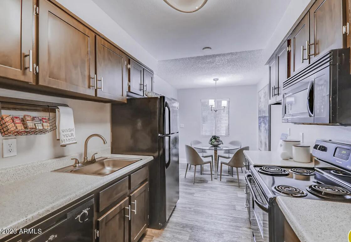 1944 W Thunderbird Road Apt 2