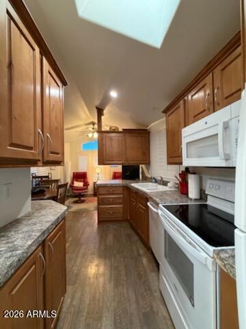 111 S GREENFIELD Road 641