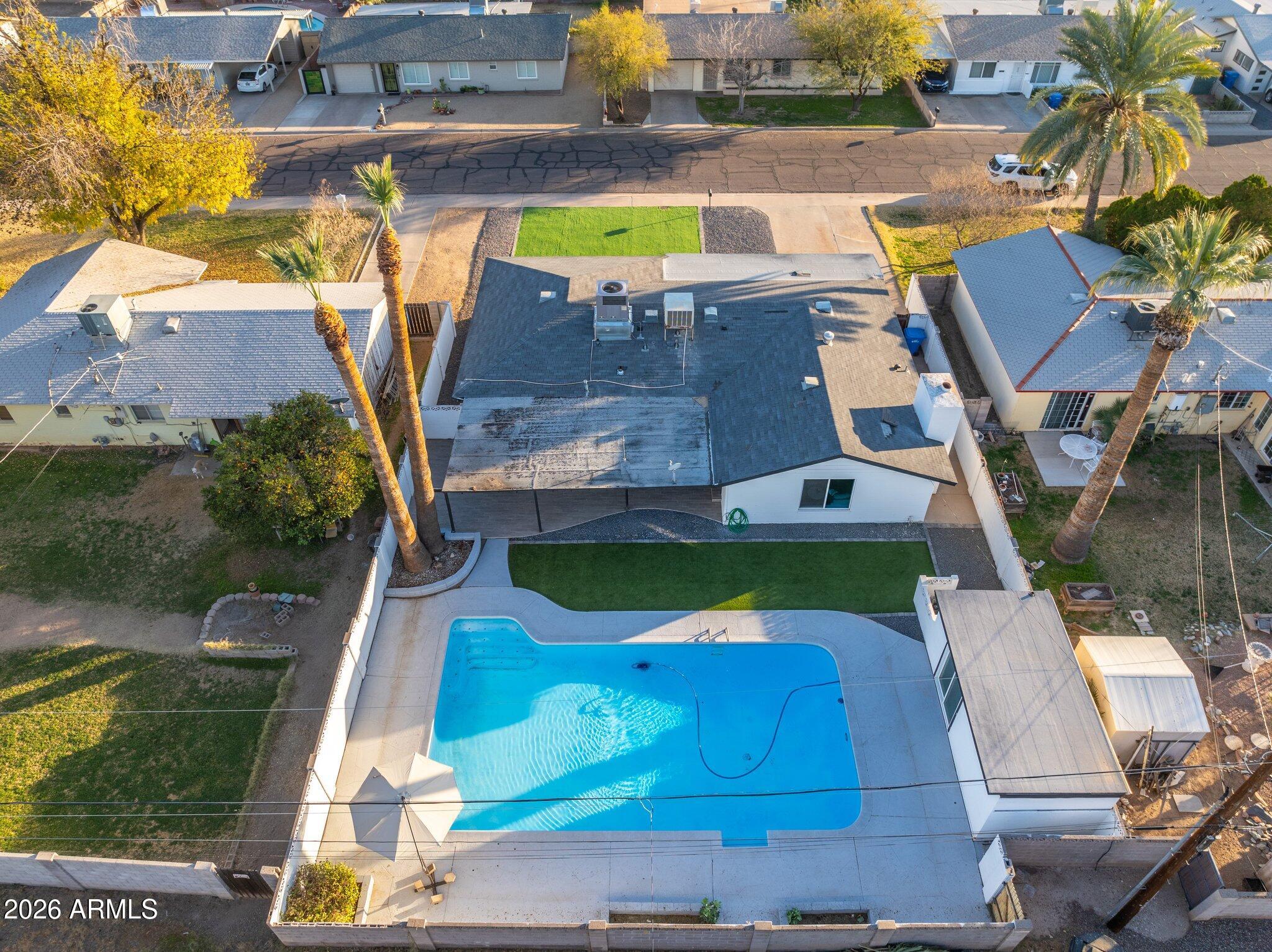316 E EL CAMINO Drive