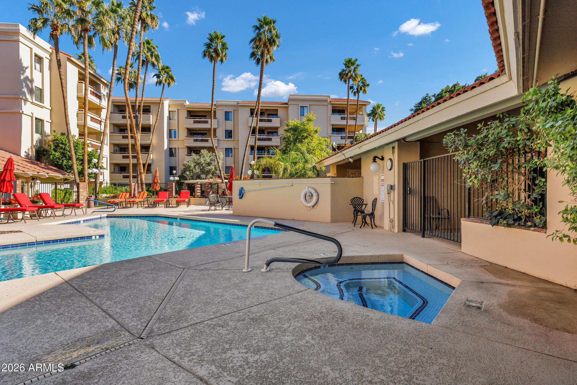 4200 N MILLER Road 321