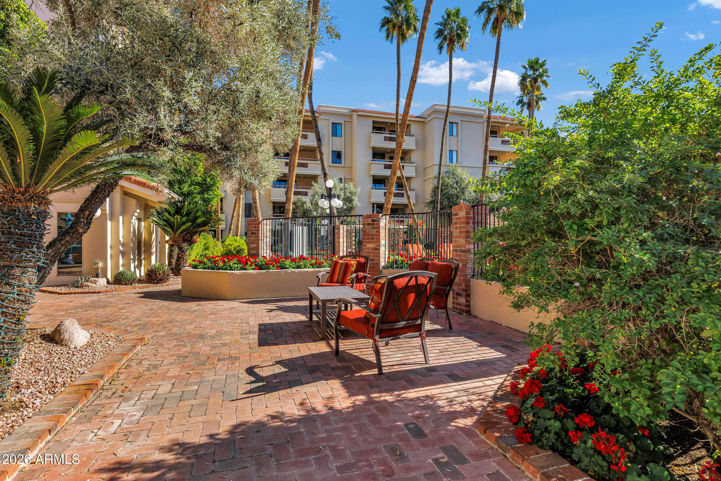 4200 N MILLER Road 321