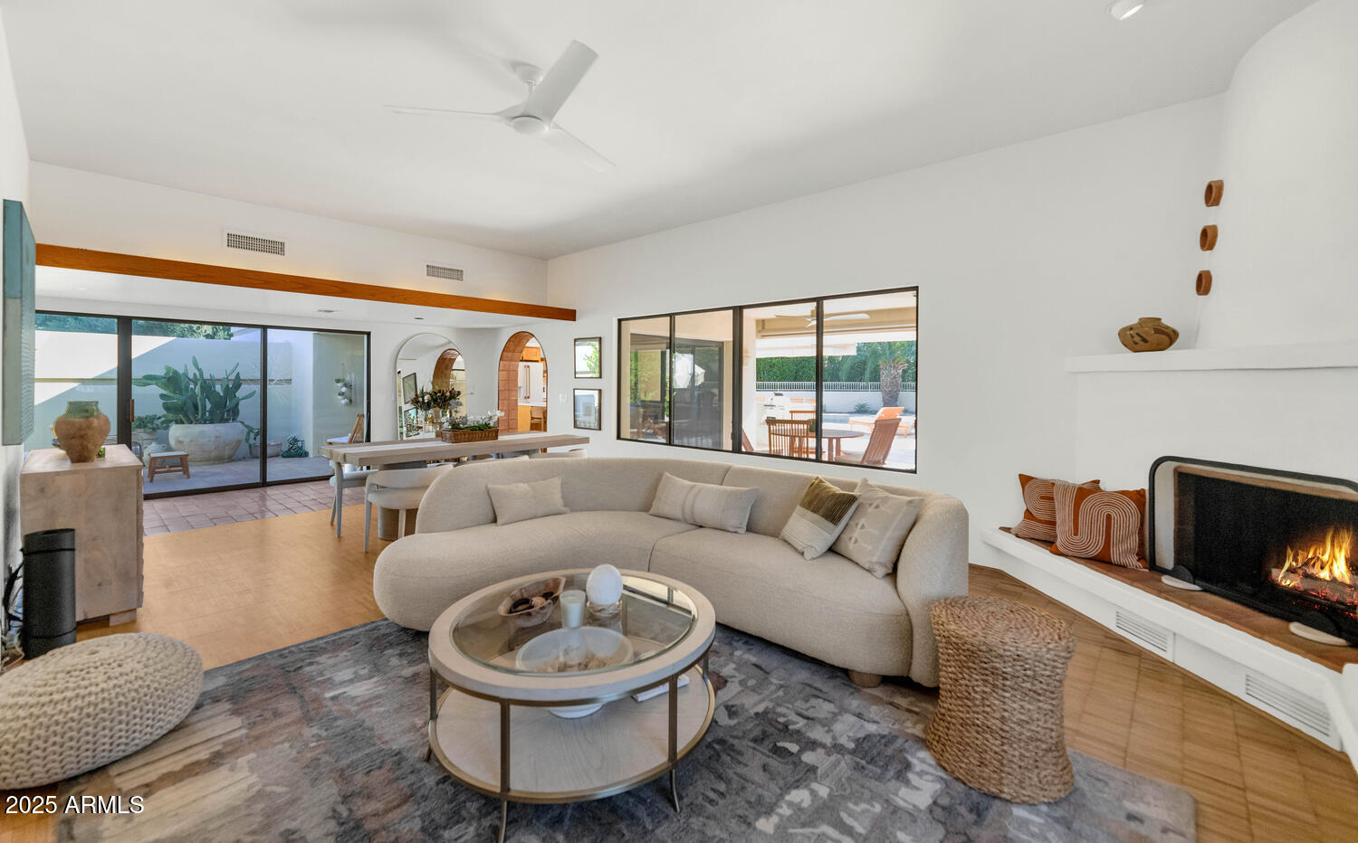 9447 E CALLE DE VALLE Drive