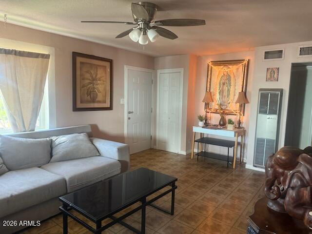 2922 W Fillmore Street