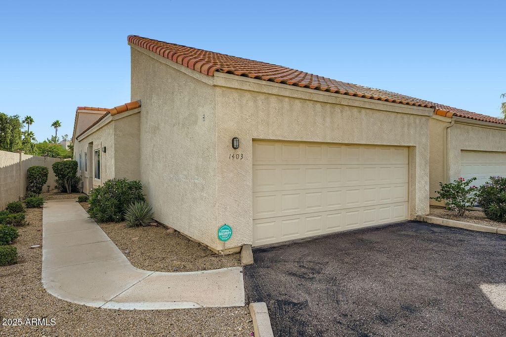Photo of 7101 W Beardsley Road #1403, Glendale, AZ 85308 (MLS # 6948909)