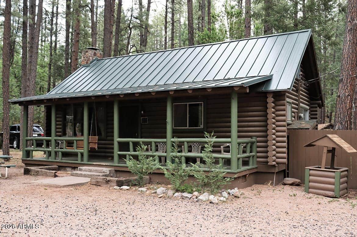 1441 E CHRISTOPHER CREEK Loop