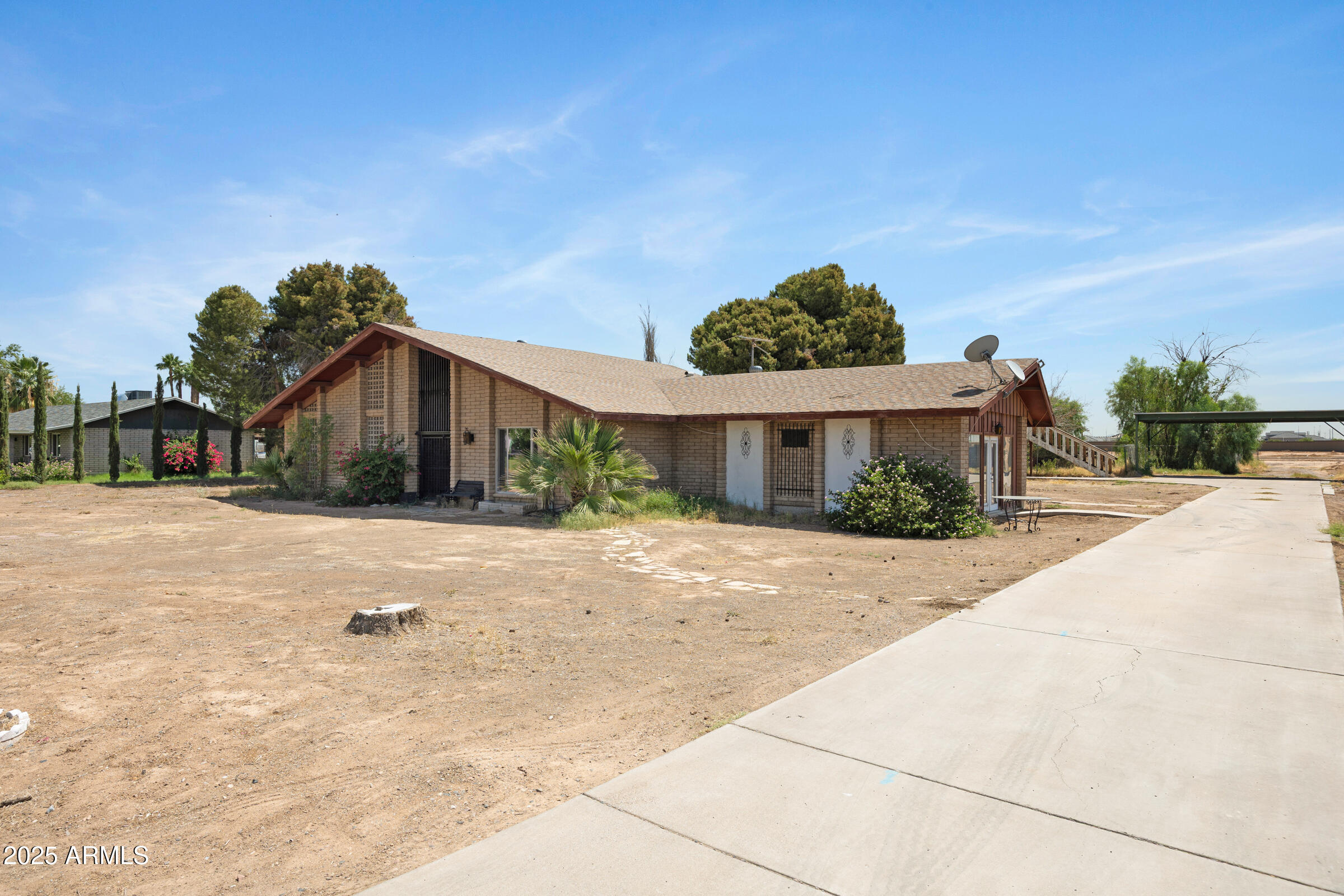2921 N 103RD Avenue