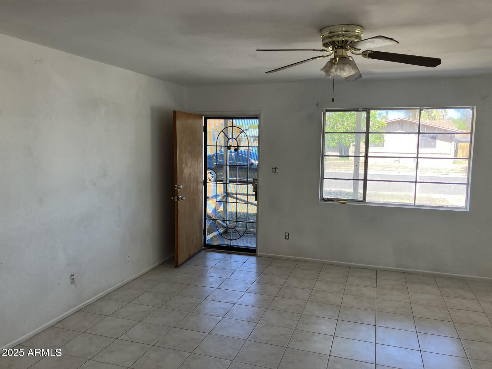 3419 W Glenn Drive