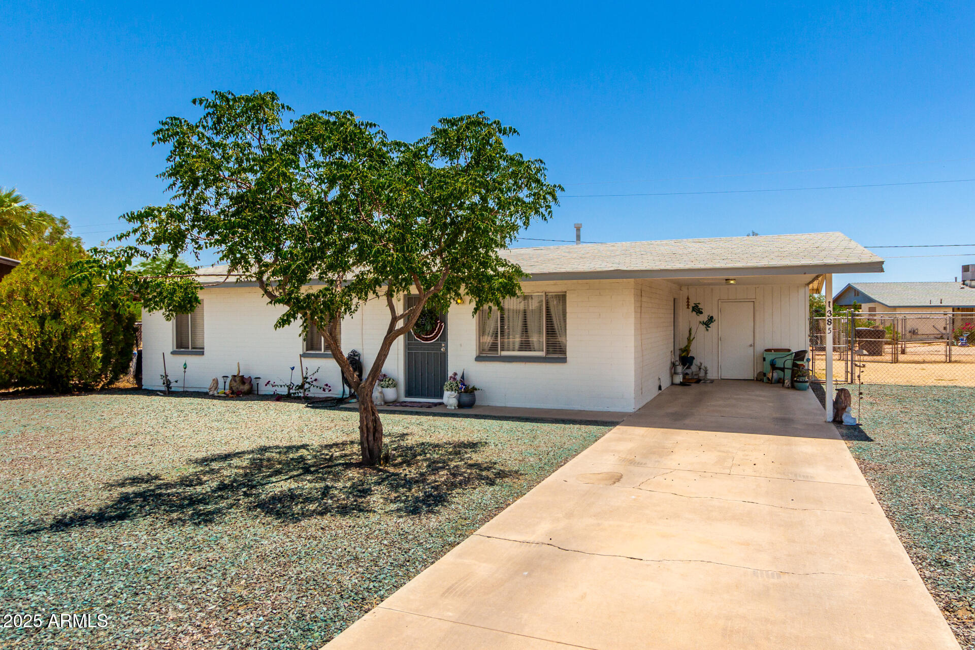 1385 W IRIS Place