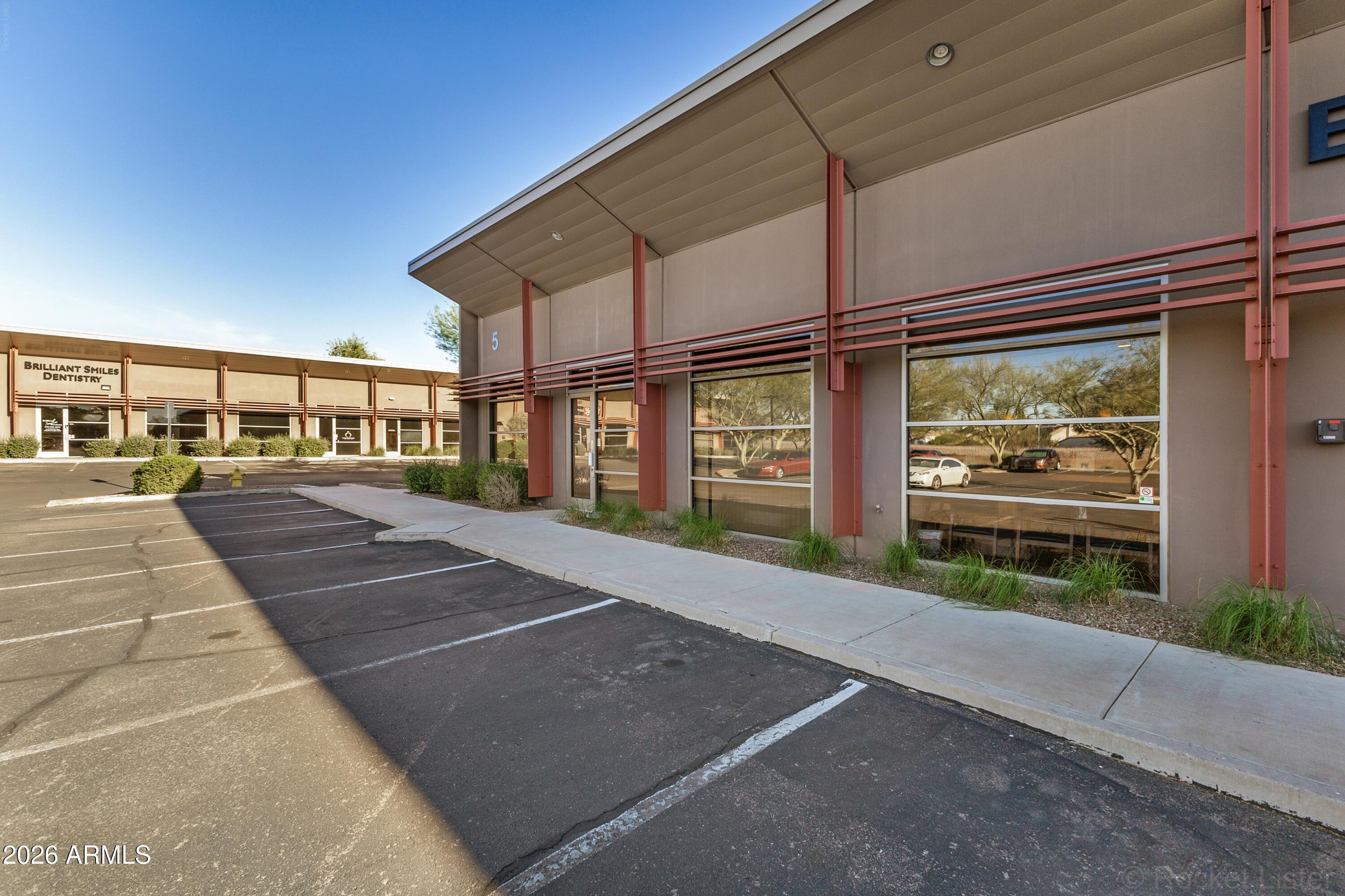 5425 E BELL Road 140