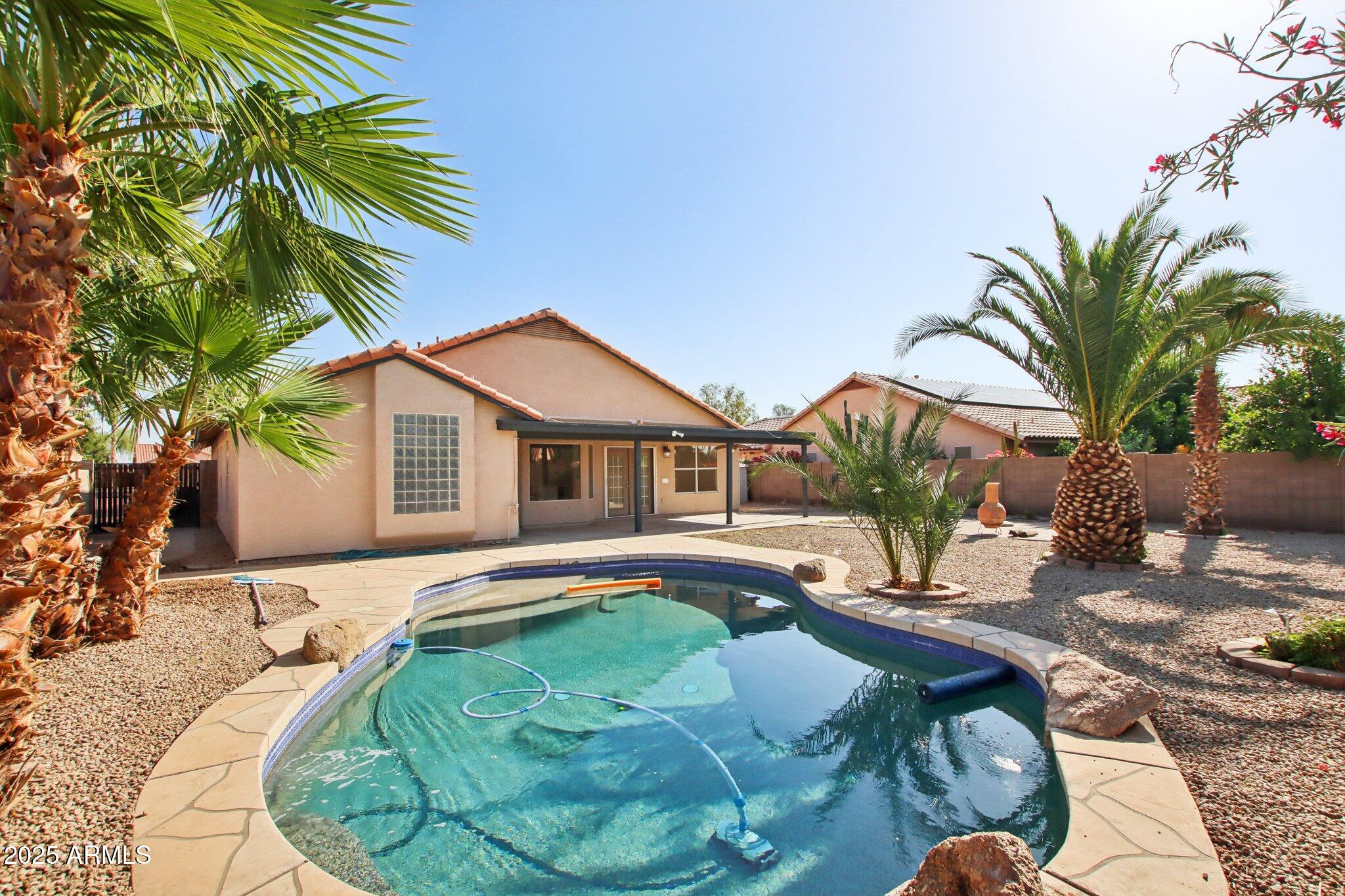 Homes 2 12217 W EDGEMONT Avenue