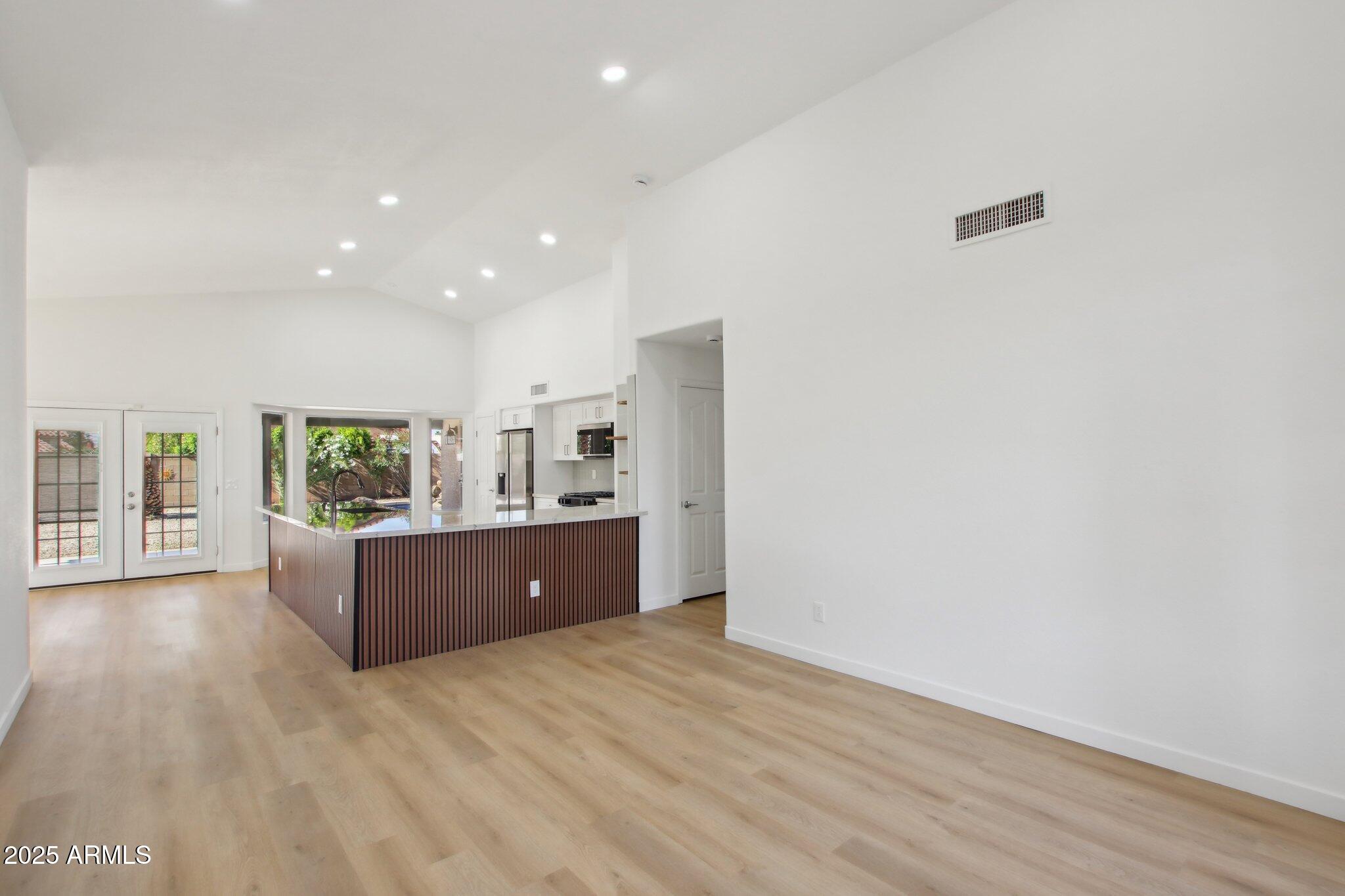 Homes 4 12217 W EDGEMONT Avenue