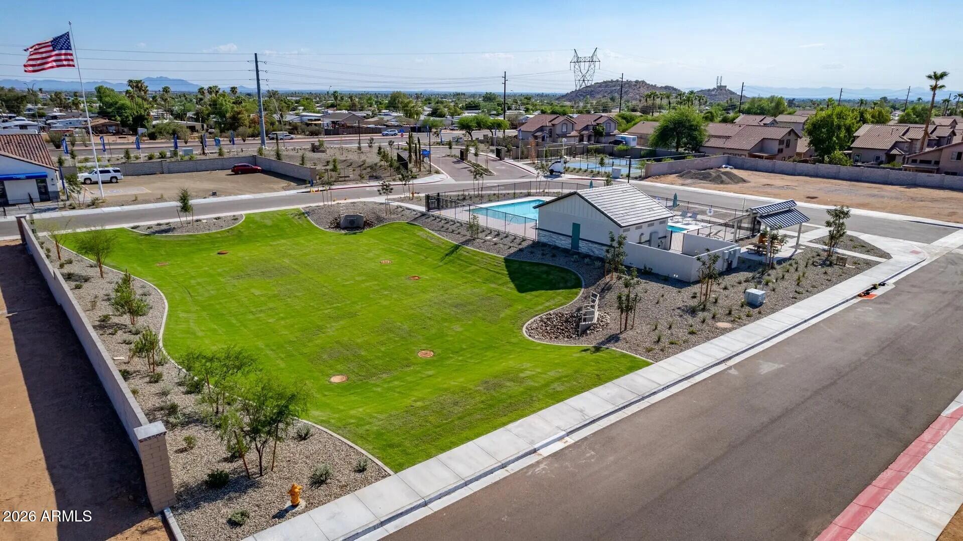 513 N 89th Place