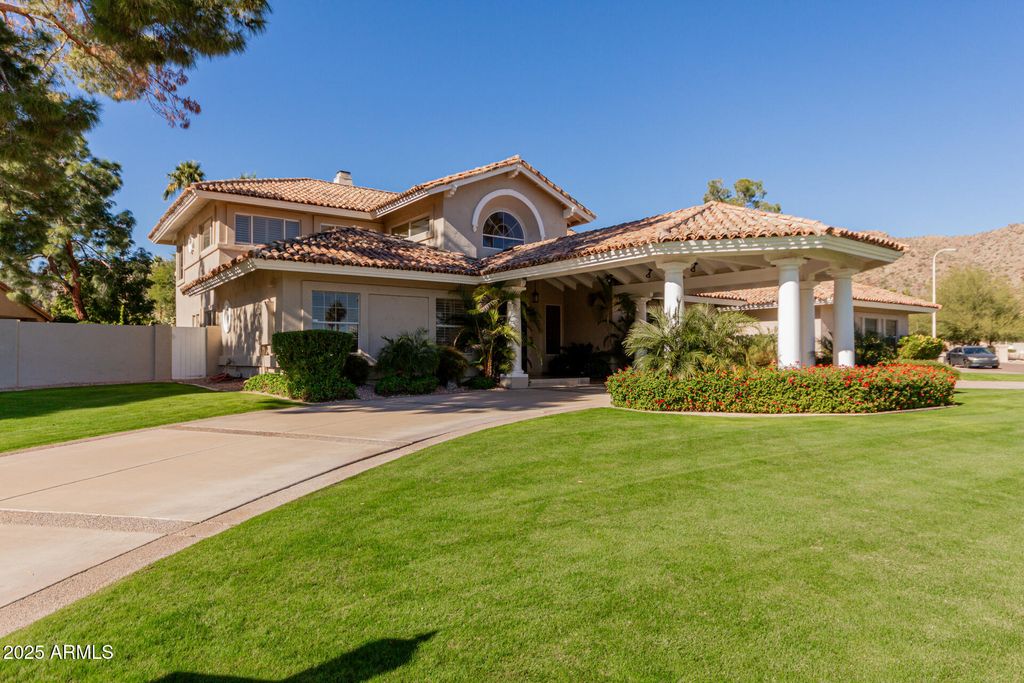 Photo of 11820 S Warpaint Drive, Phoenix, AZ 85044 (MLS # 6977542)