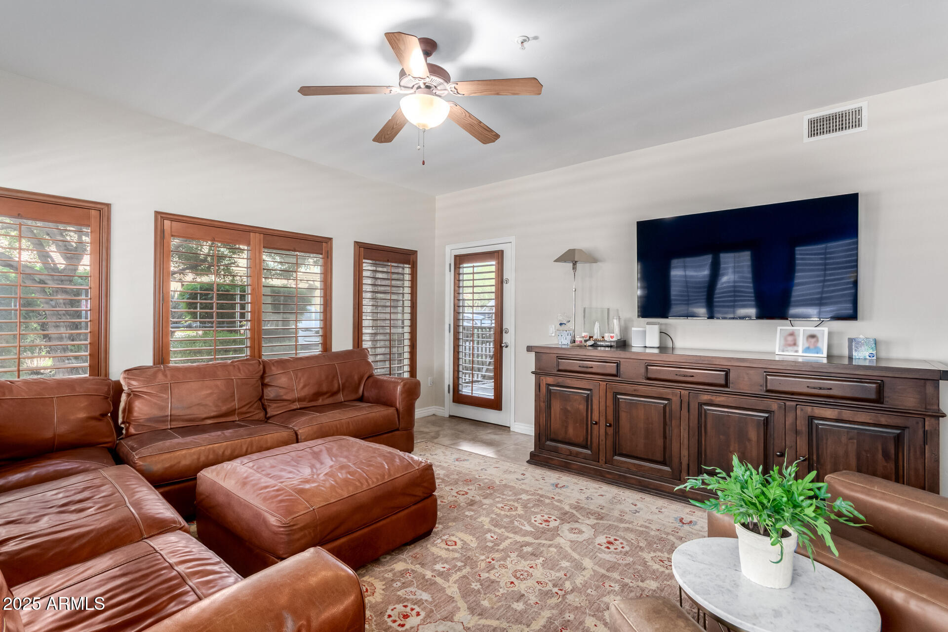 5450 E DEER VALLEY Drive 1217