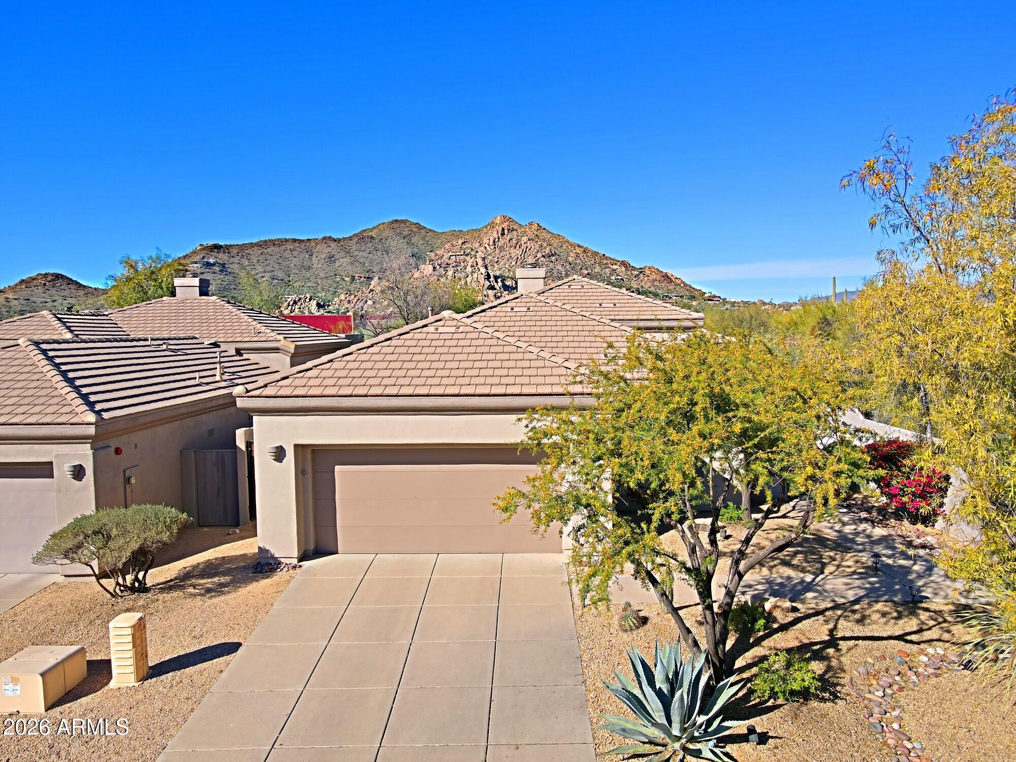 7086 E Whispering Mesquite Trail