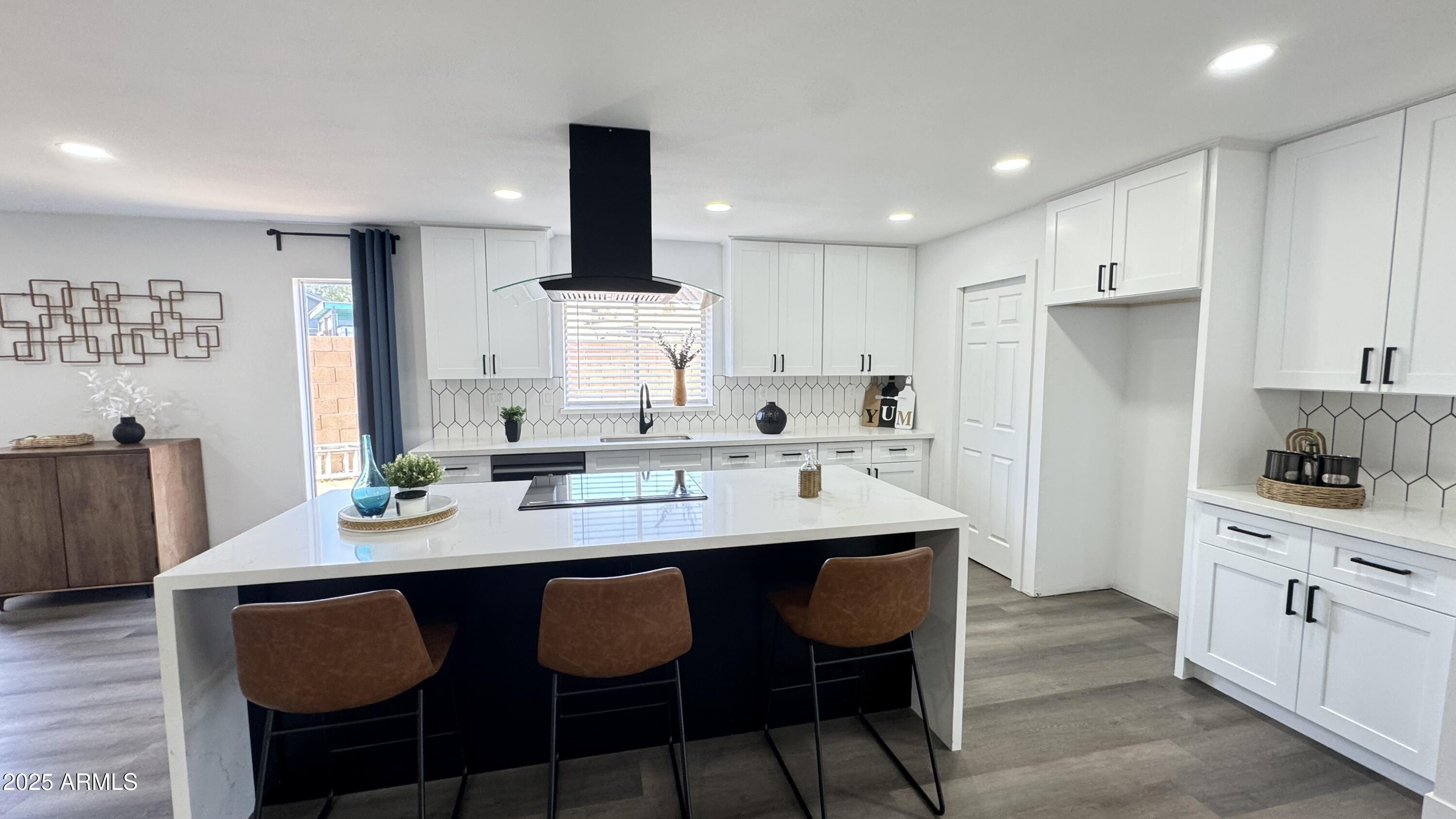 4125 W VILLA RITA Drive