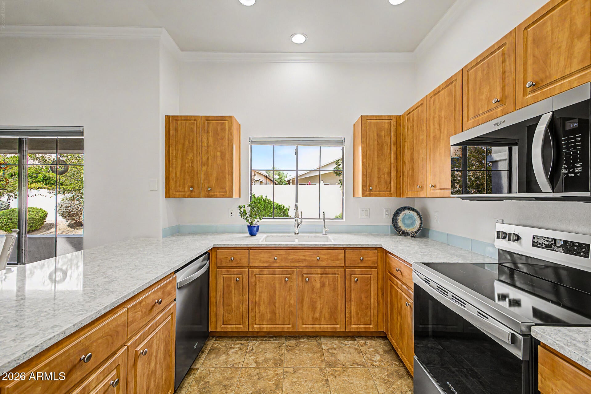 Properties 2 295 N Rural Road 131