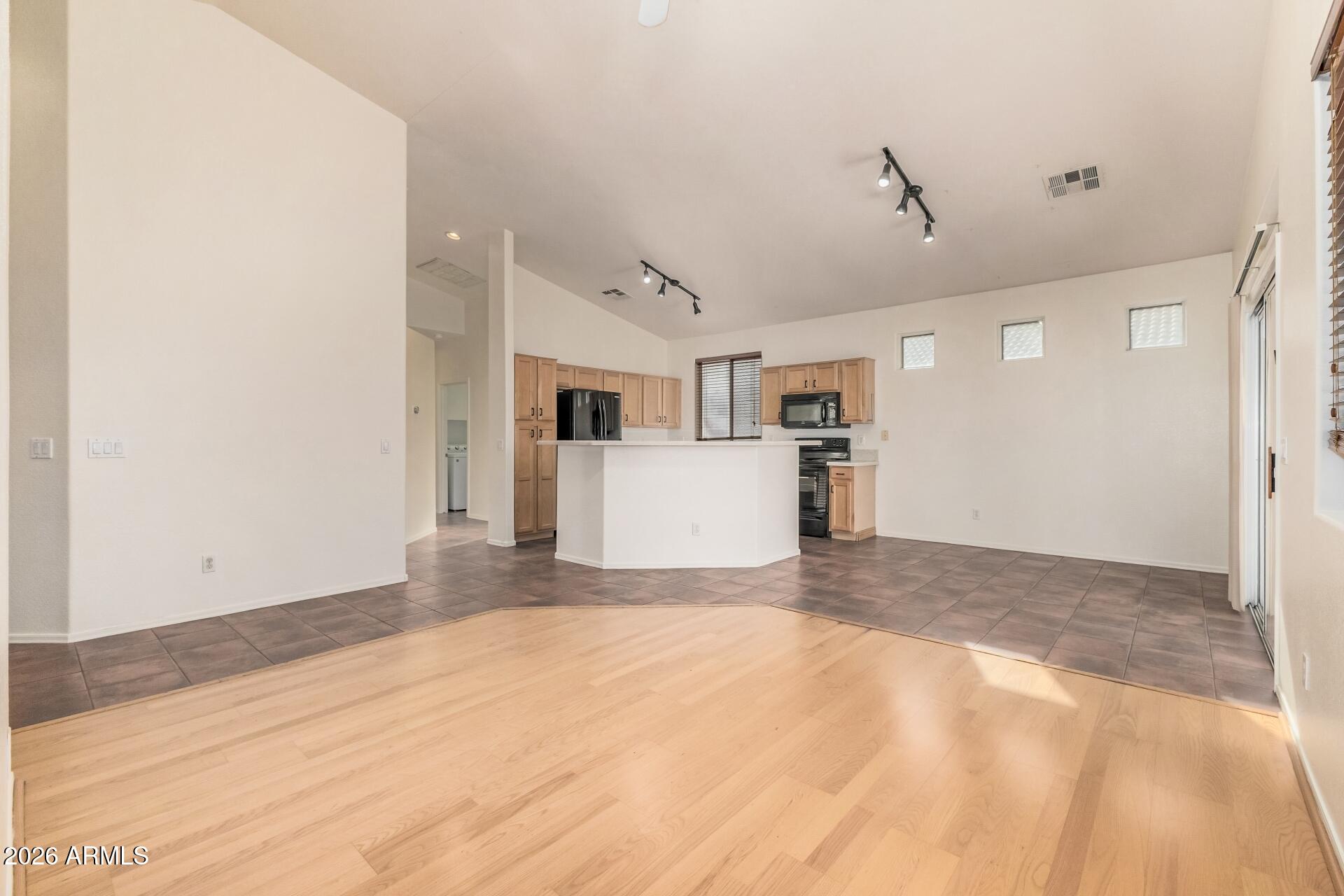2205 S HARPER --
