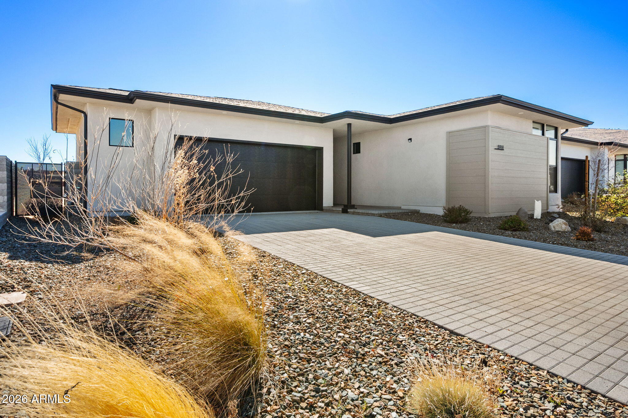 5918 E KILLEN Loop
